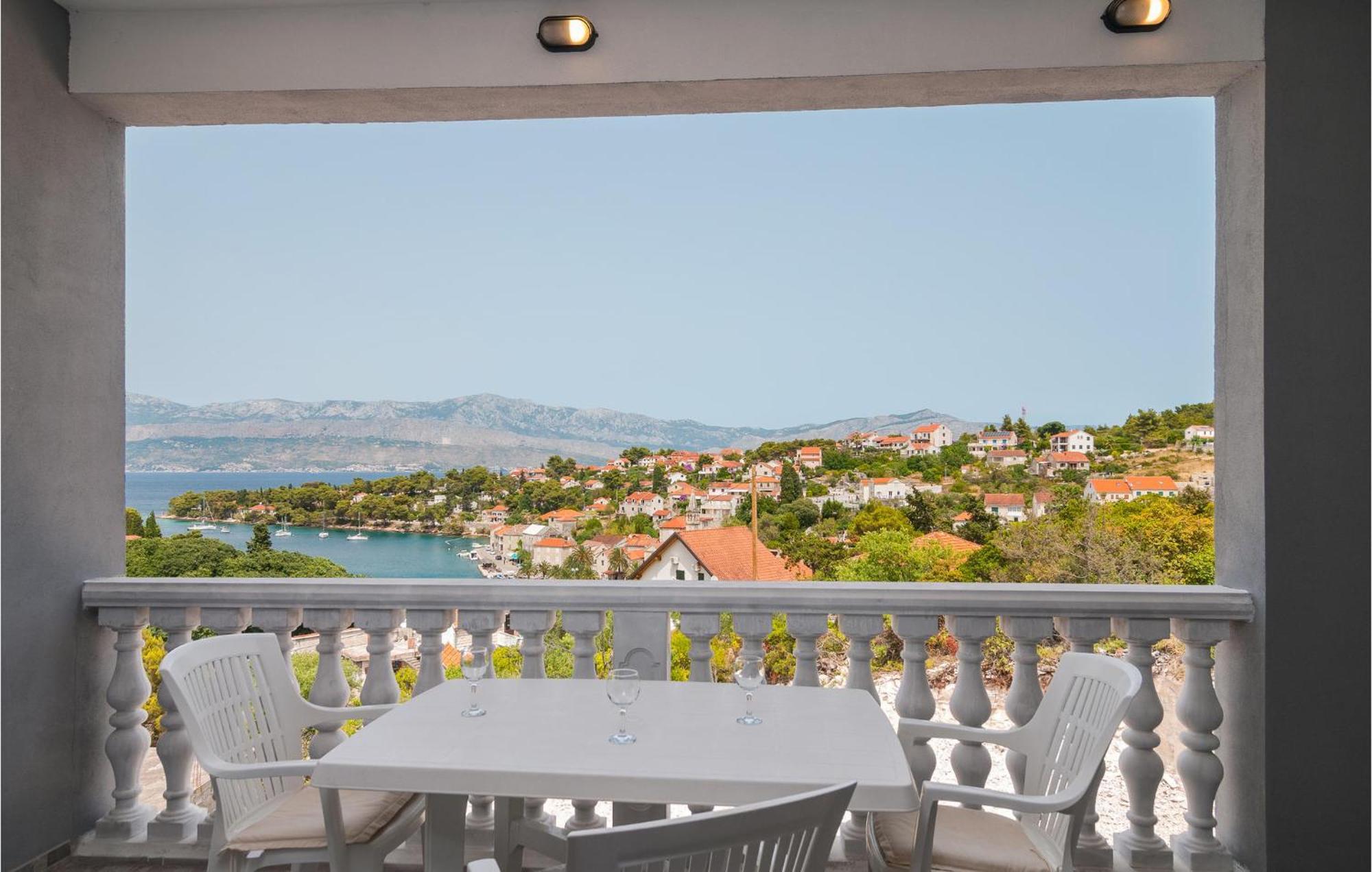 Apartment Gorgeous In Supetar-splitska *